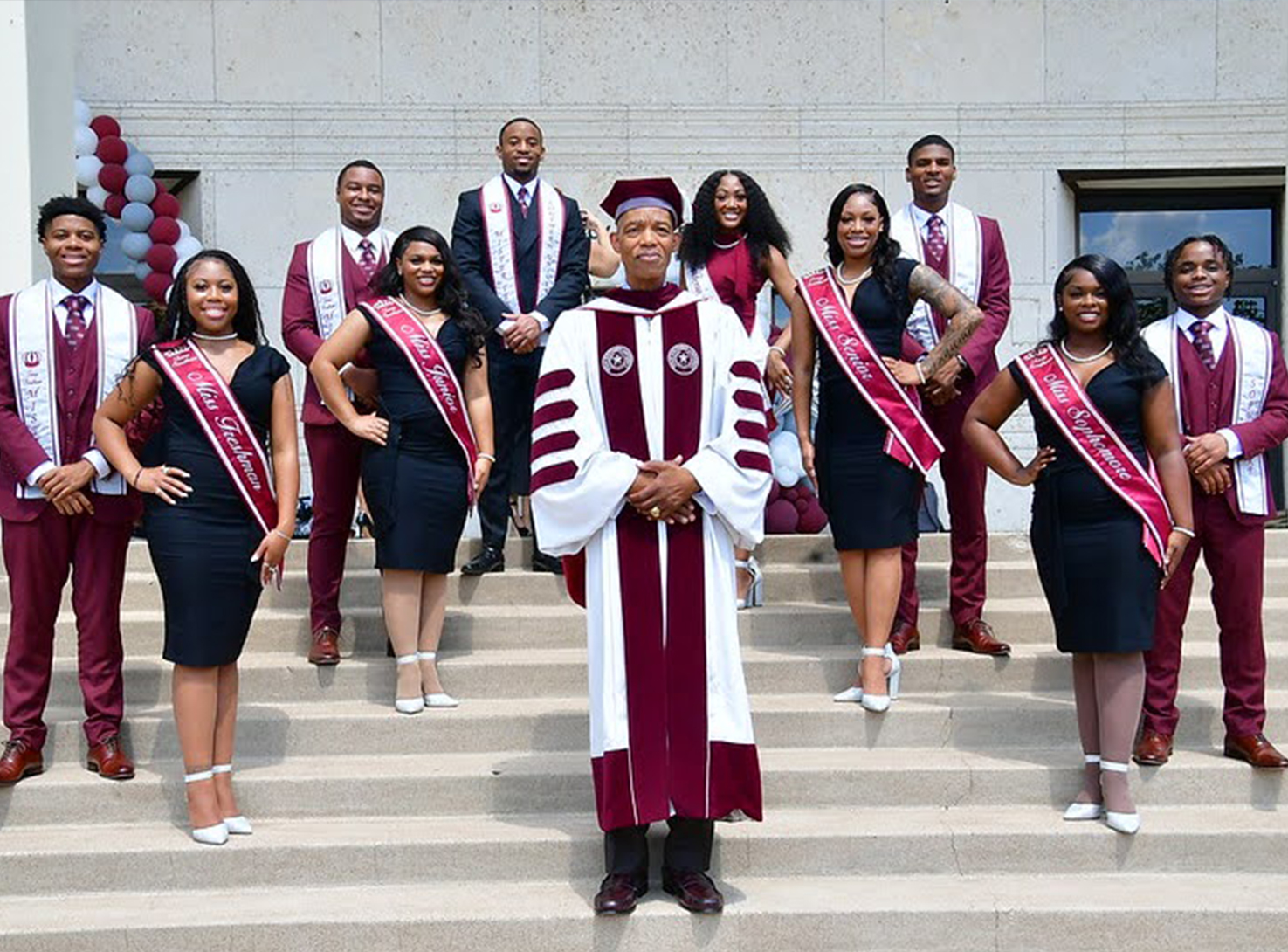Students with TSU President